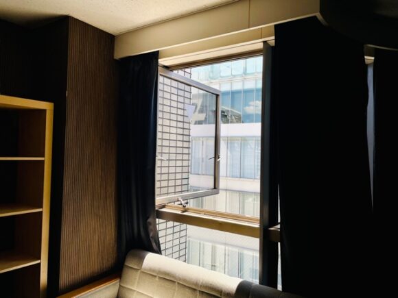 窓 秋葉原貸しホール 換気 秋葉原ハンドレッド