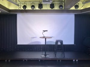トークショー ステージ スクリーン 備品 秋葉原レンタルスペース