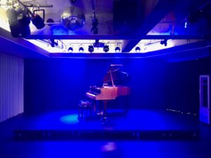 グランドピアノ 秋葉原イベントスペース