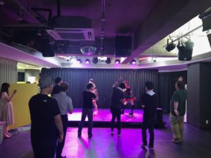 秋葉原でダンスイベント ステージ ダンス ライブ 