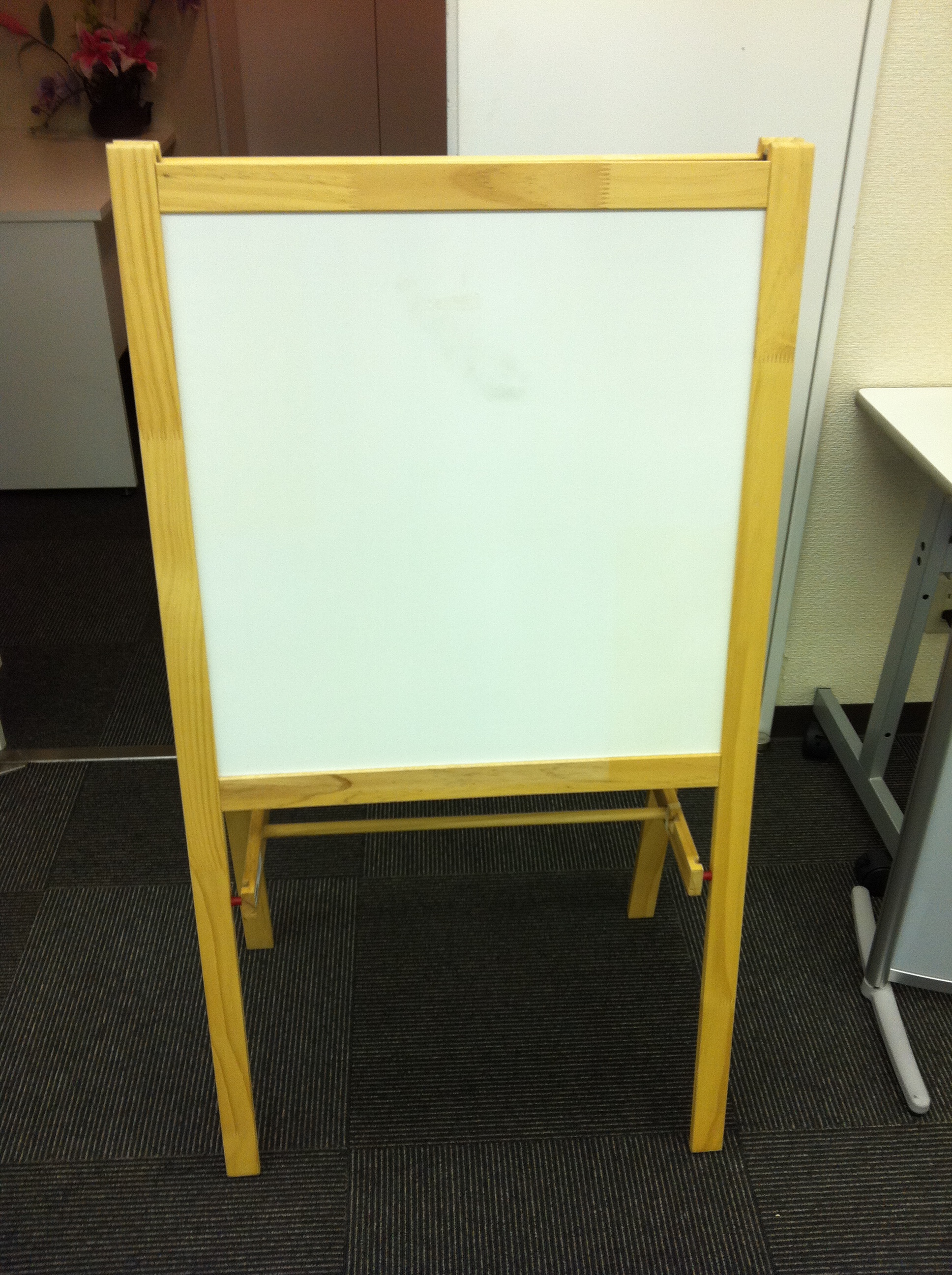 什器 宣伝 屋外 看板 チラシ ポスター 掲示板