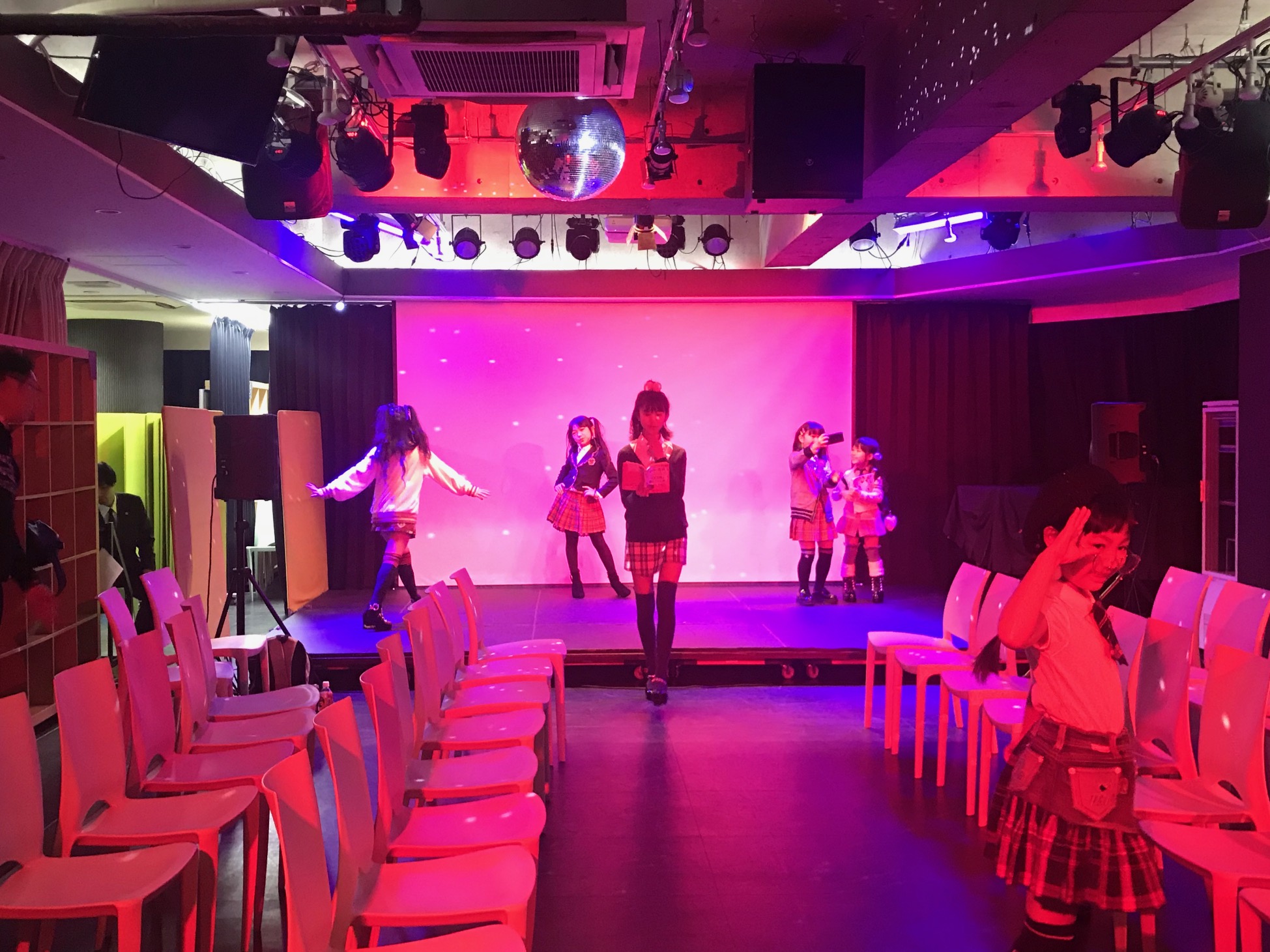 ステージ レイアウト ファッションショー